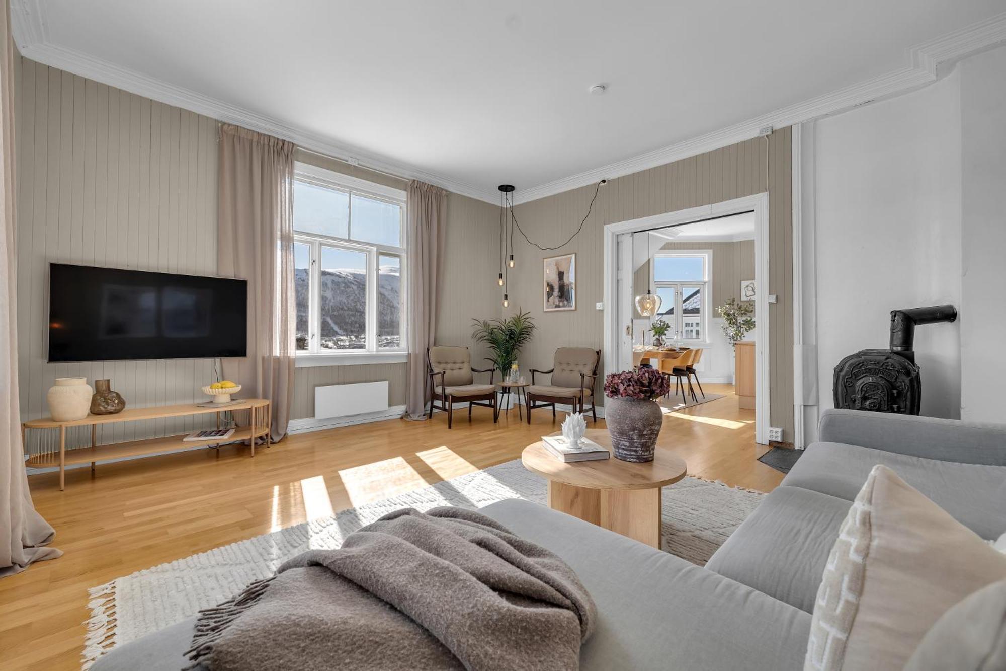 Lovely City Center Apartment With Amazing Views And Free Parking! Tromsø Exteriör bild