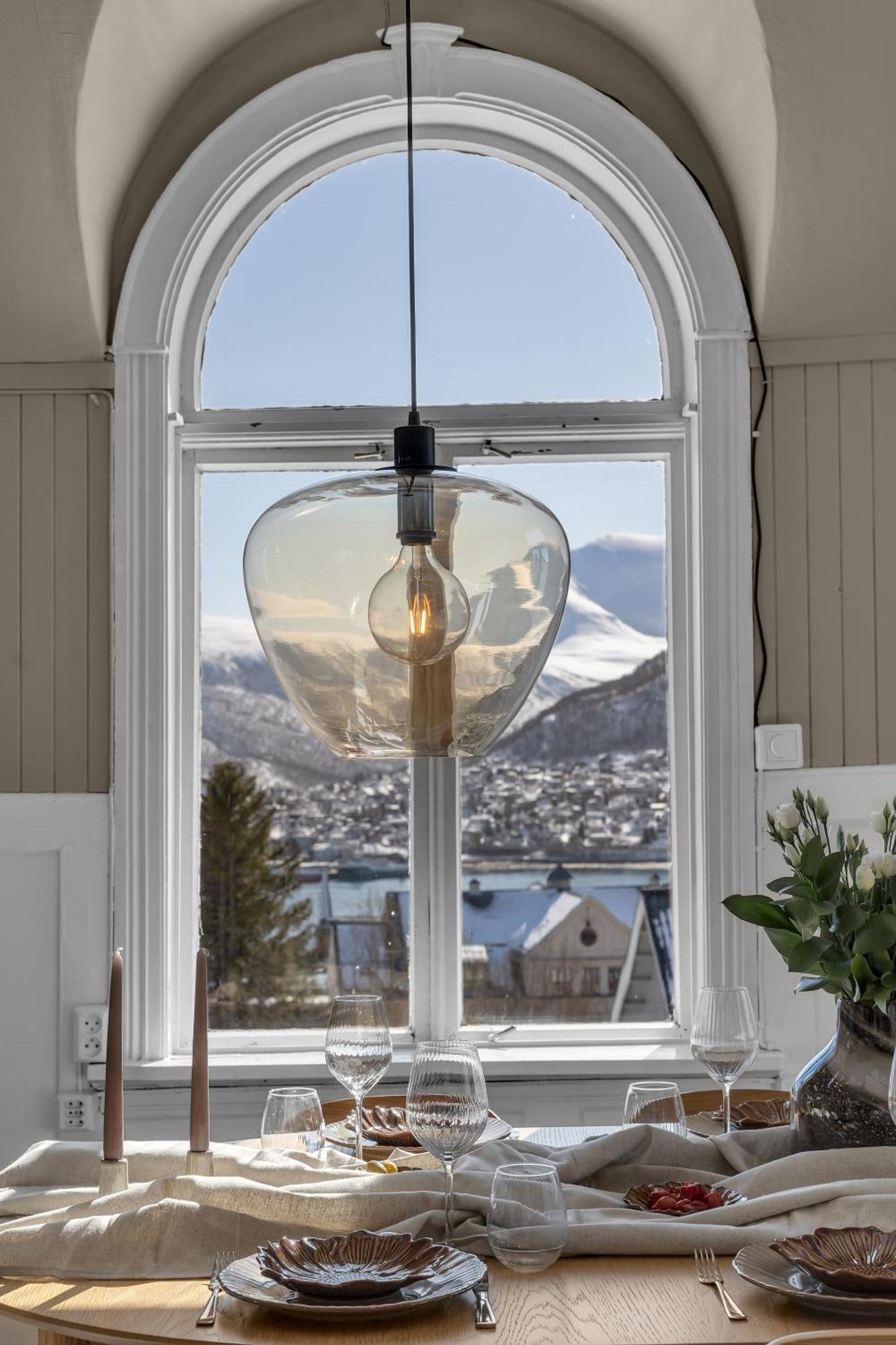 Lovely City Center Apartment With Amazing Views And Free Parking! Tromsø Exteriör bild