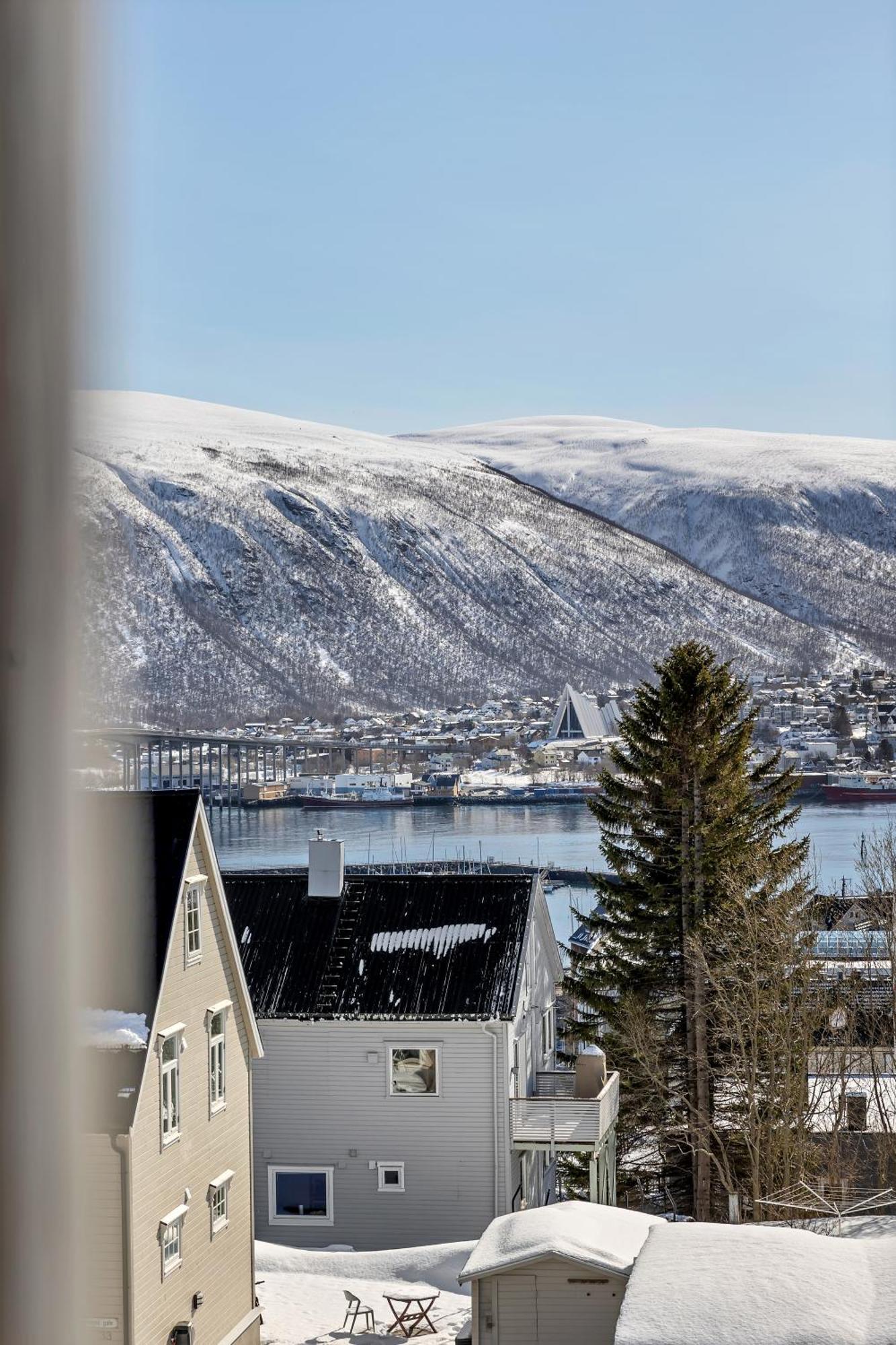 Lovely City Center Apartment With Amazing Views And Free Parking! Tromsø Exteriör bild